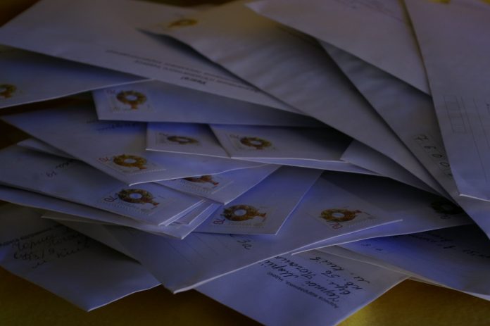 Recommendation letters Recommendation letters for women are more likely to raise doubts compared to those in men